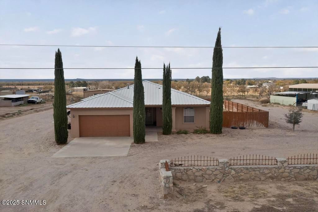 9044 Roswell Road, Mesilla Park, NM 88047