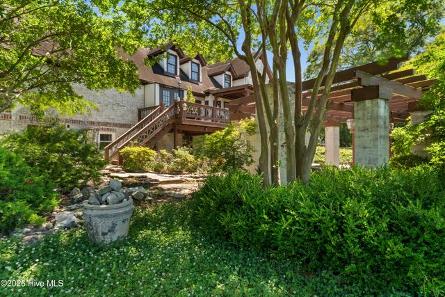 201 Winding Creek Road, Rocky Point, NC 28457