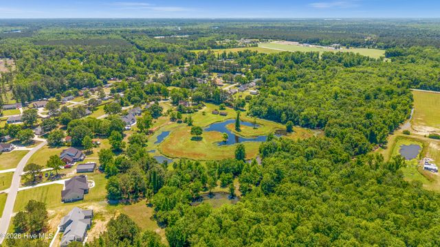 201 Winding Creek Road, Rocky Point, NC 28457
