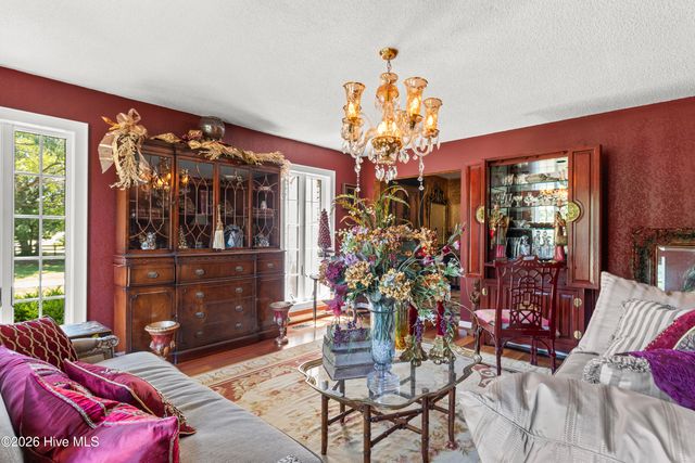201 Winding Creek Road, Rocky Point, NC 28457