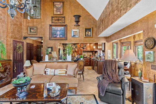 201 Winding Creek Road, Rocky Point, NC 28457