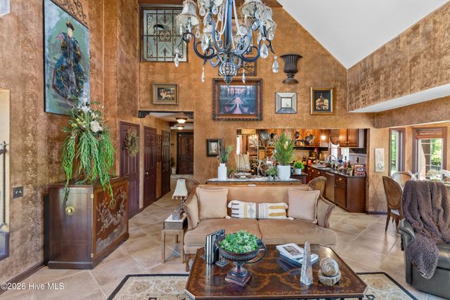 201 Winding Creek Road, Rocky Point, NC 28457