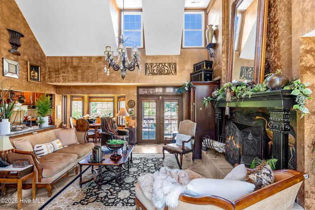 201 Winding Creek Road, Rocky Point, NC 28457