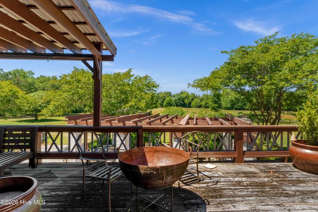 201 Winding Creek Road, Rocky Point, NC 28457