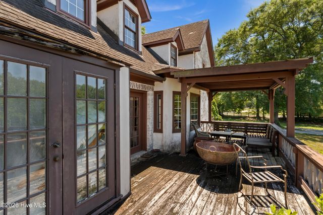 201 Winding Creek Road, Rocky Point, NC 28457