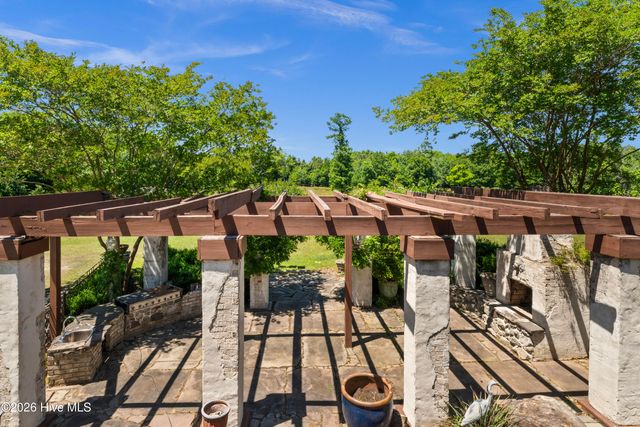 201 Winding Creek Road, Rocky Point, NC 28457