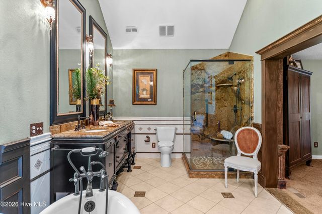 201 Winding Creek Road, Rocky Point, NC 28457