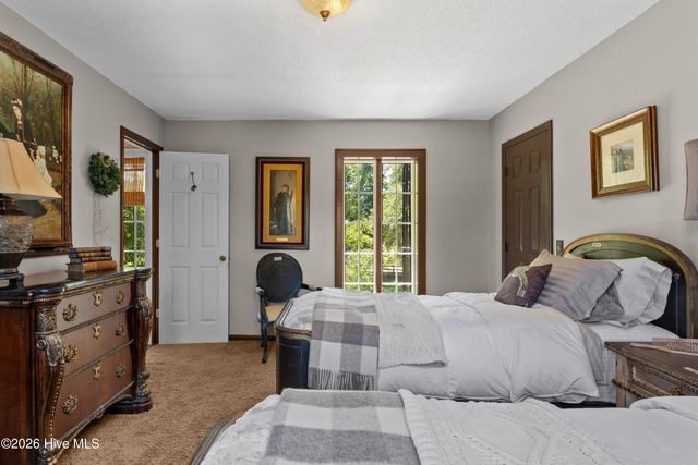 201 Winding Creek Road, Rocky Point, NC 28457
