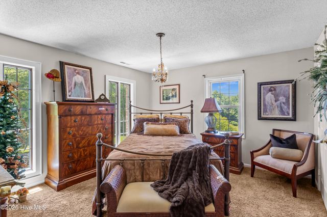 201 Winding Creek Road, Rocky Point, NC 28457