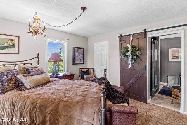 201 Winding Creek Road, Rocky Point, NC 28457