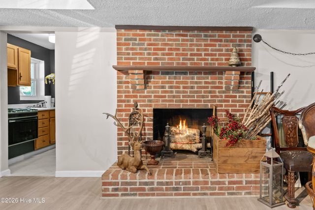 201 Winding Creek Road, Rocky Point, NC 28457