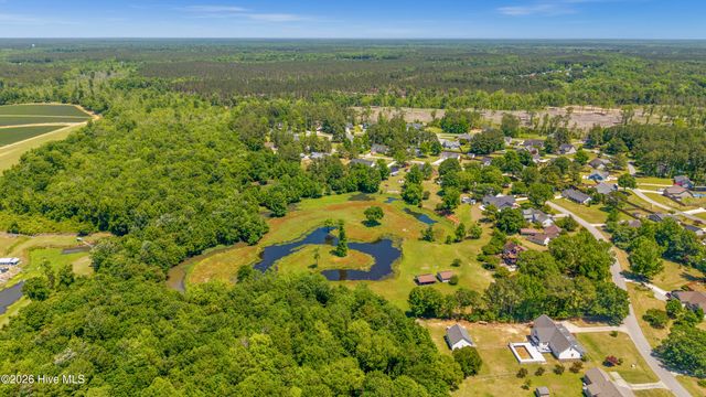 201 Winding Creek Road, Rocky Point, NC 28457