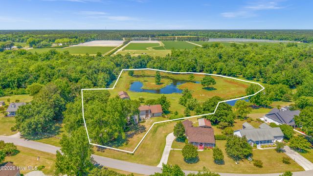 201 Winding Creek Road, Rocky Point, NC 28457