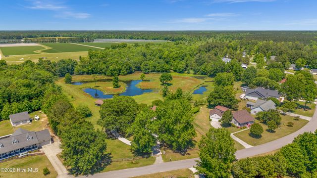 201 Winding Creek Road, Rocky Point, NC 28457