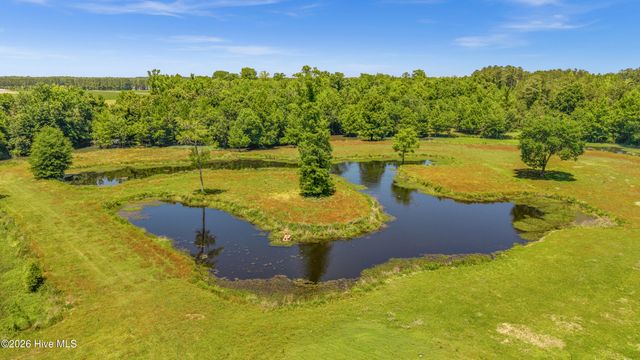 201 Winding Creek Road, Rocky Point, NC 28457
