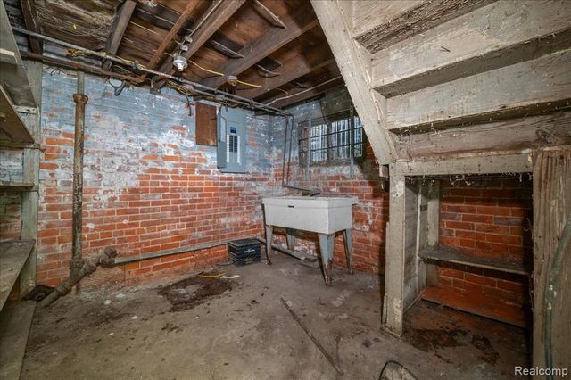 120 Collingwood Street, Detroit, MI 48202