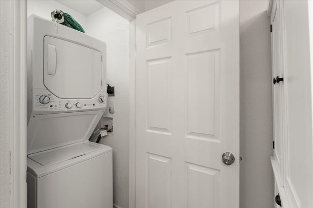 103 E Barker Creek Drive, Scroggins, TX 75480