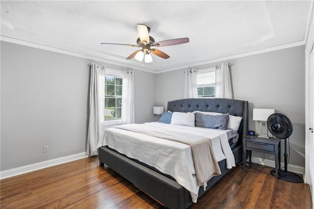 1933 NE Peters Drive, Lee's Summit, MO 64063