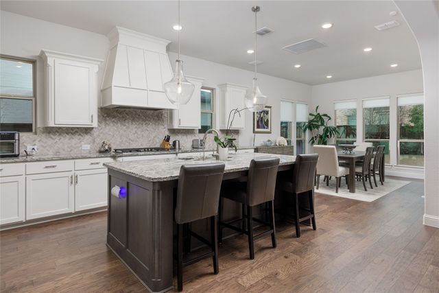 6738 Barnes Drive, Frisco, TX 75034