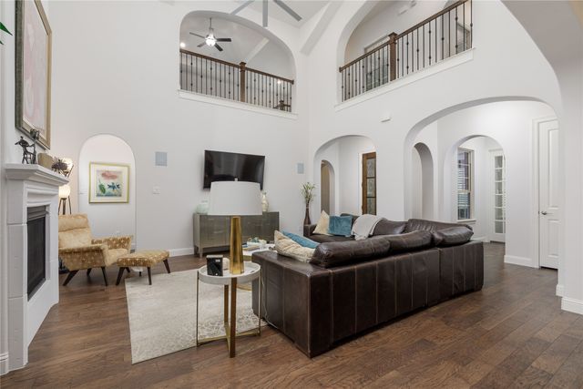 6738 Barnes Drive, Frisco, TX 75034