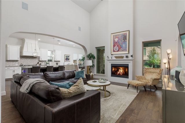 6738 Barnes Drive, Frisco, TX 75034