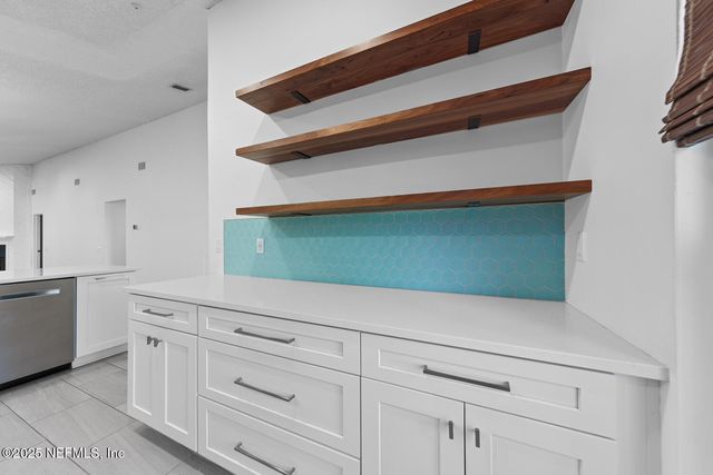 528 10TH Avenue S, Jacksonville Beach, FL 32250