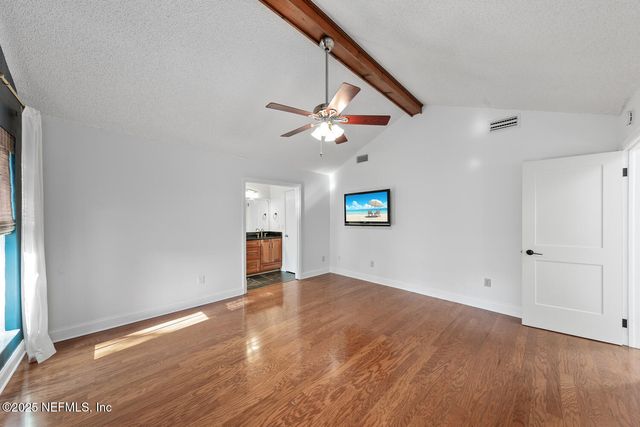 528 10TH Avenue S, Jacksonville Beach, FL 32250