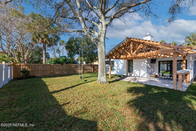 528 10TH Avenue S, Jacksonville Beach, FL 32250