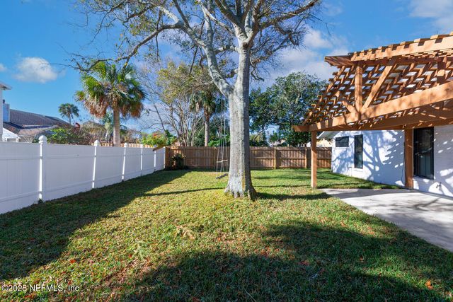 528 10TH Avenue S, Jacksonville Beach, FL 32250