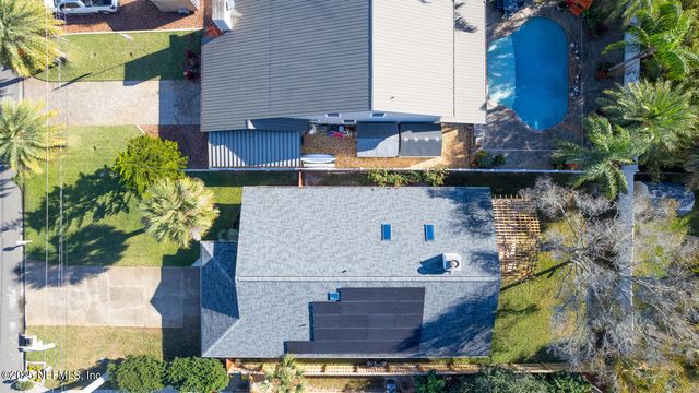 528 10TH Avenue S, Jacksonville Beach, FL 32250