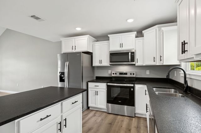 150 Alice Preston Loop, Gordonsville, TN 38563