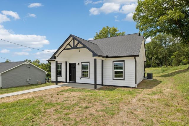 150 Alice Preston Loop, Gordonsville, TN 38563