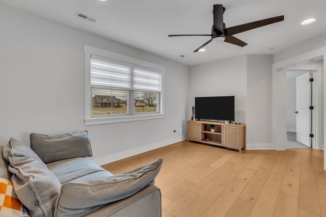 400 Rucker Rd, Murfreesboro, TN 37127