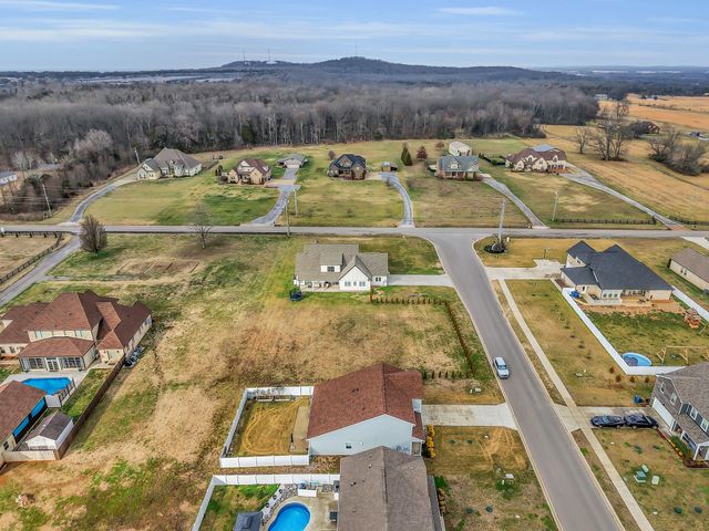 400 Rucker Rd, Murfreesboro, TN 37127