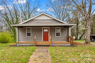 523 Woodlawn Drive, Statesville, NC 28677