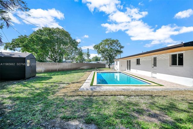 1370 NW 173rd Ter, Miami Gardens, FL 33169