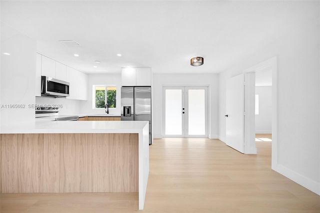 1370 NW 173rd Ter, Miami Gardens, FL 33169