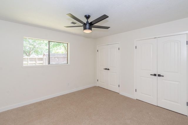 5106 Timber Ridge Street, Baytown, TX 77521