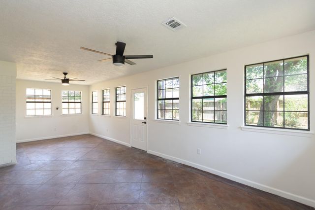 5106 Timber Ridge Street, Baytown, TX 77521
