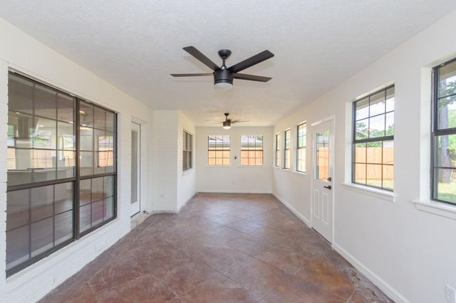 5106 Timber Ridge Street, Baytown, TX 77521