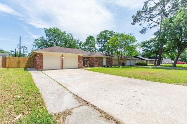 5106 Timber Ridge Street, Baytown, TX 77521