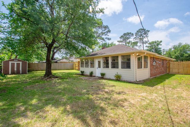 5106 Timber Ridge Street, Baytown, TX 77521