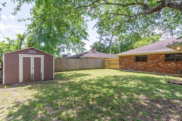 5106 Timber Ridge Street, Baytown, TX 77521
