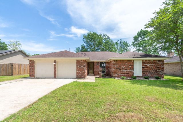 5106 Timber Ridge Street, Baytown, TX 77521