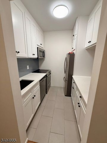 44 Sherman Ave 1C, Jersey City, NJ 07307