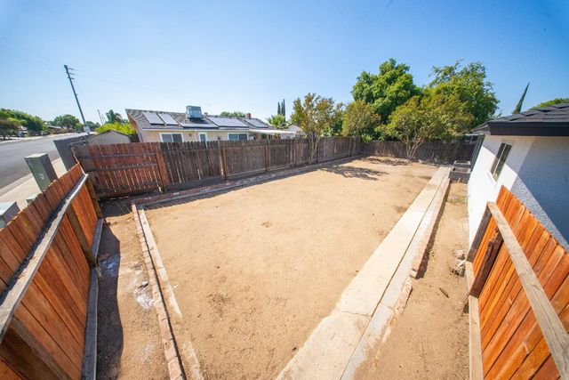 608 W Gettysburg Avenue, Clovis, CA 93612