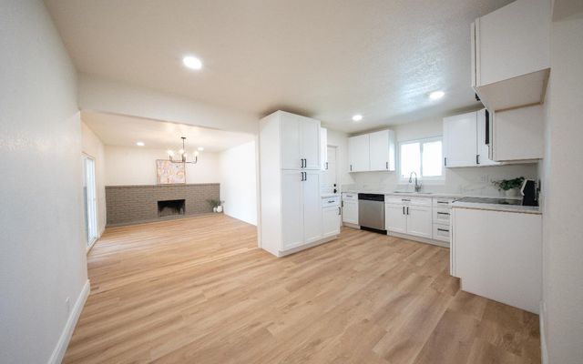 608 W Gettysburg Avenue, Clovis, CA 93612