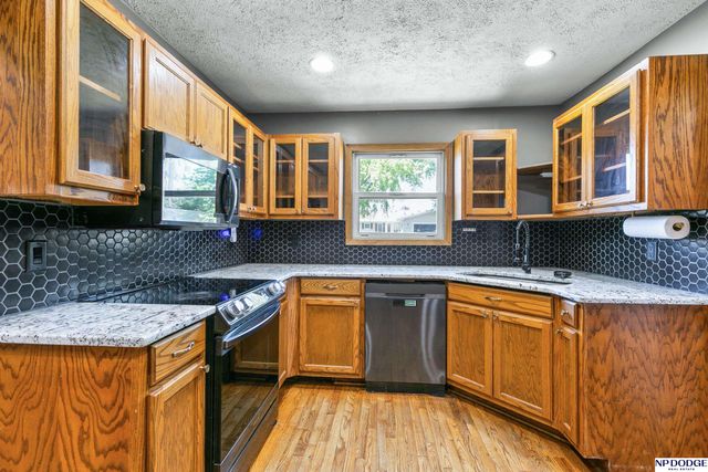 801 S East Street, Valley, NE 68064