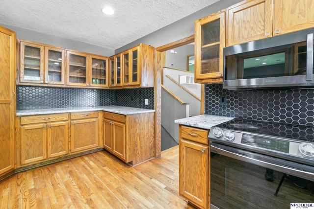 801 S East Street, Valley, NE 68064