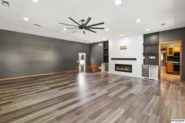 801 S East Street, Valley, NE 68064